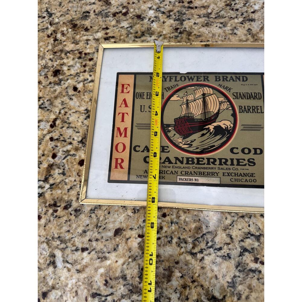 Vintage genuine NEW ENGLAND CRANBERRY label mayflower framed - Picture 8 of 9